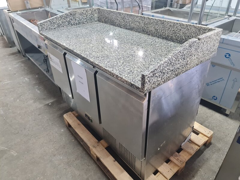 Echipamente profesionale pentru fast - food, shaormerii,  rulote