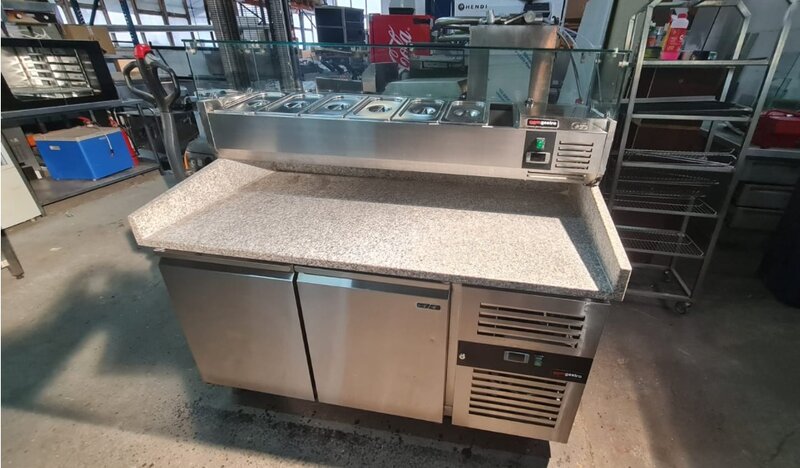 Echipamente profesionale pentru fast - food, shaormerii,  rulote